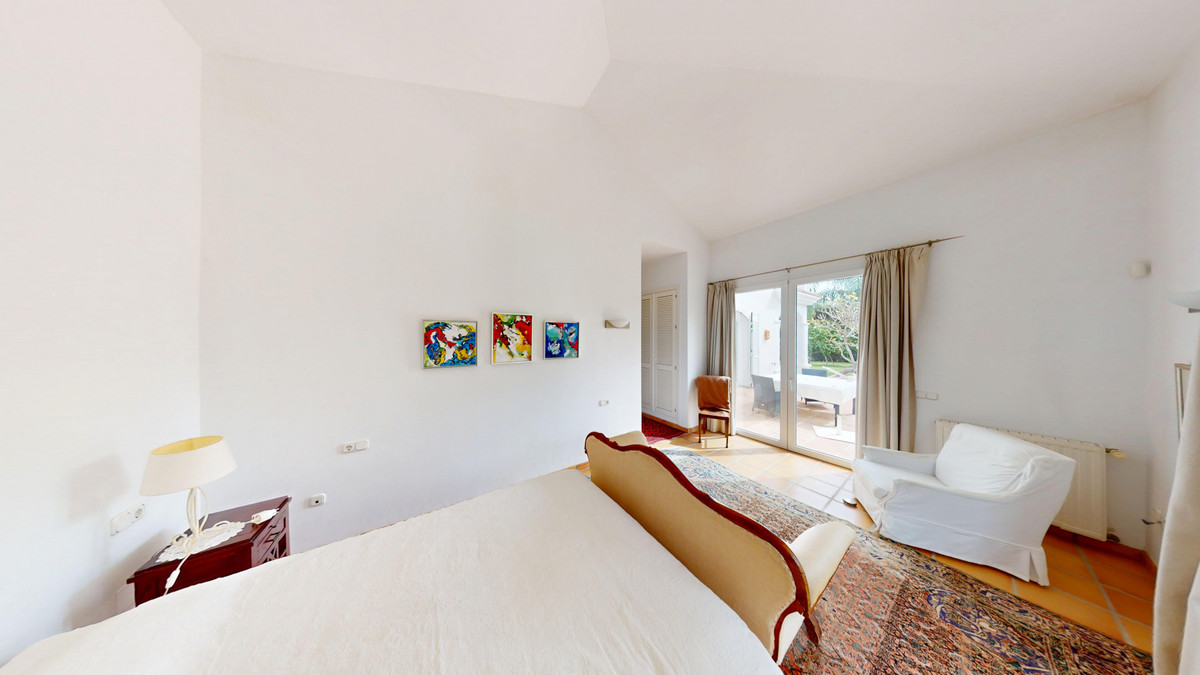 Villas de 3 dormitorios en venta en Guadalmina Baja – R4967473