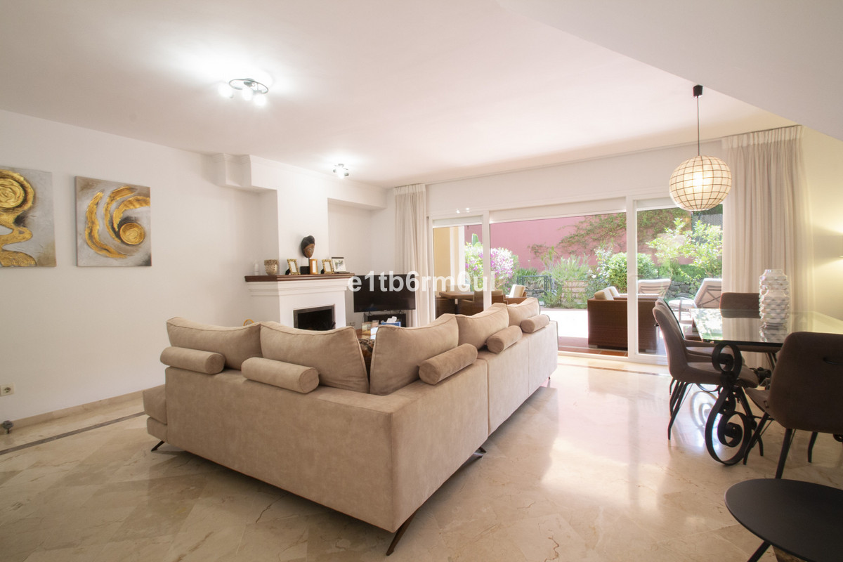 3 bedroom Townhouses for sale in Milla de Oro – R5111881