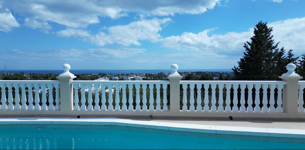 6 bedroom Villas for sale in La Quinta – R5010283
