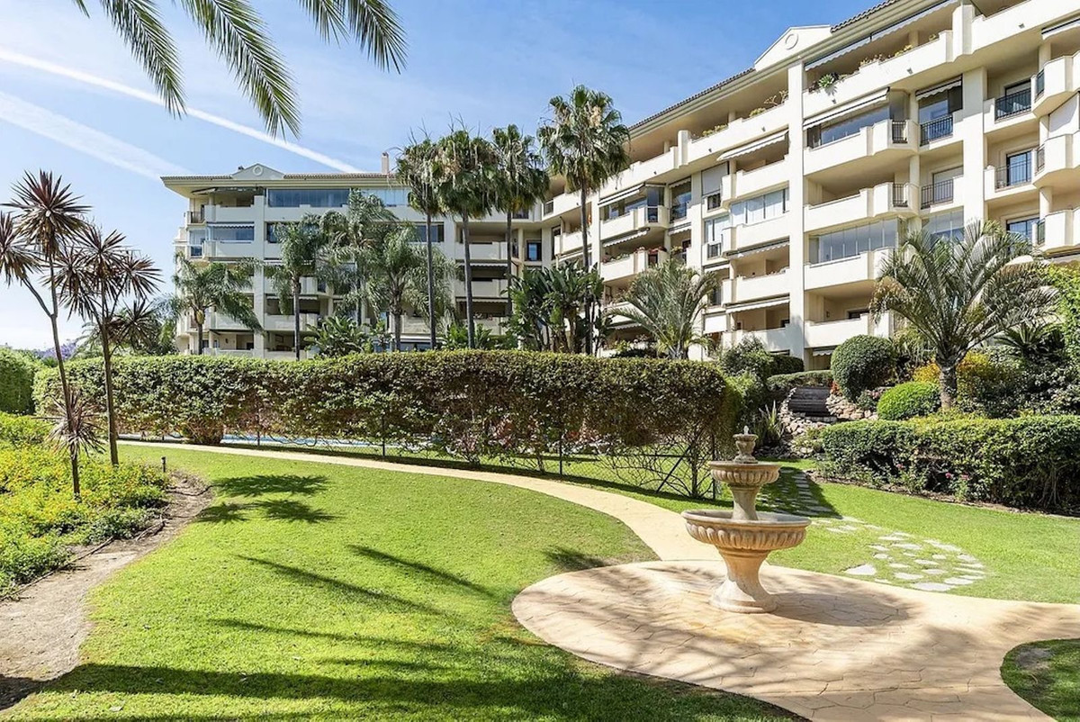 2 bedroom Apartments for sale in Guadalmina Baja – R5120866
