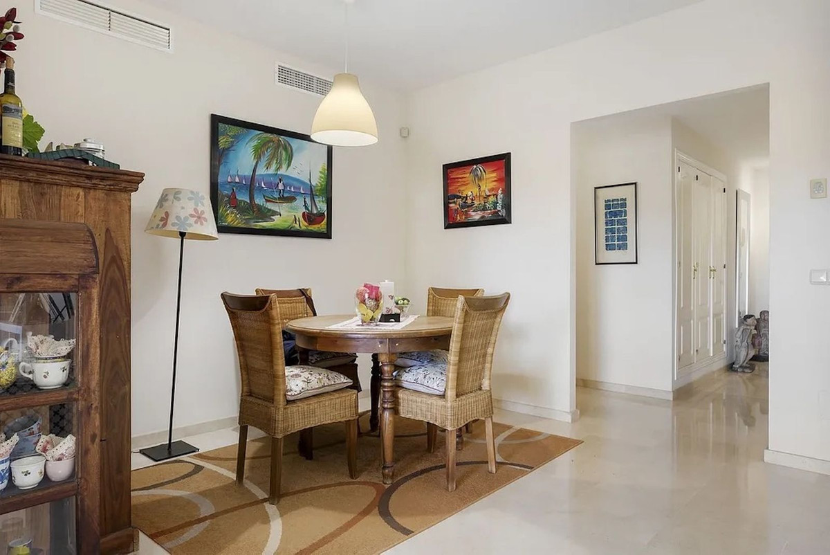 2 bedroom Apartments for sale in Guadalmina Baja – R5120866