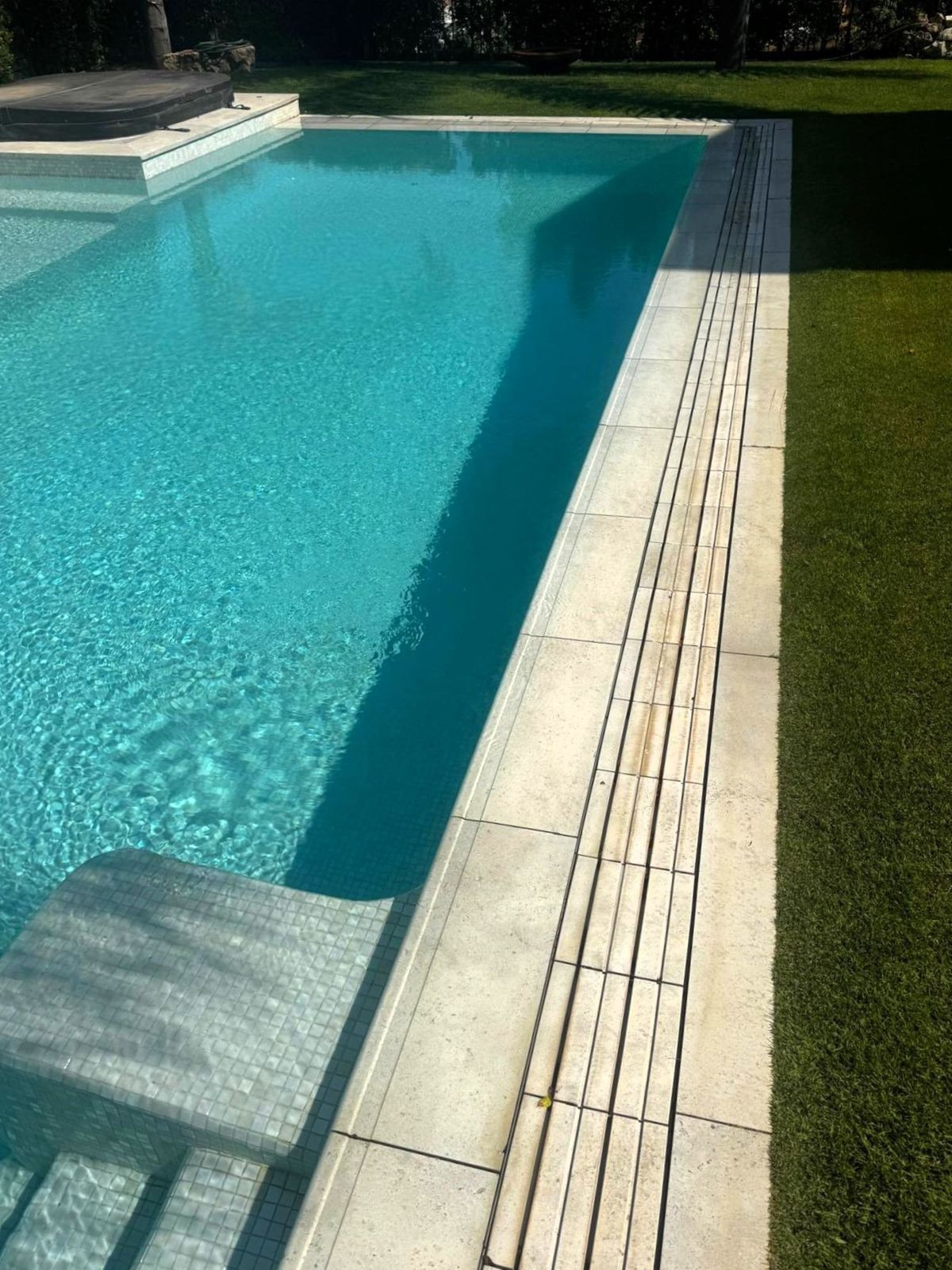 6 bedroom Villas for sale in Marbella – R5103538