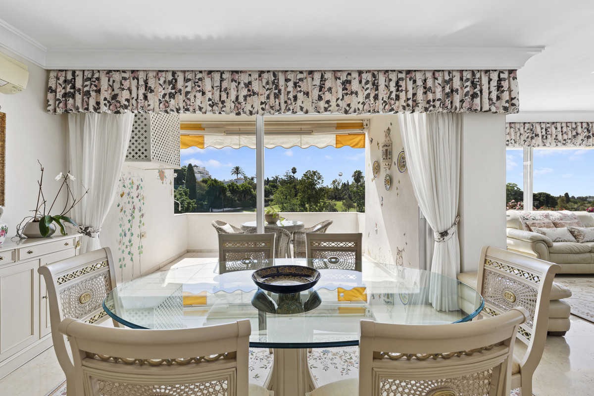Apartamentos de 3 dormitorios en venta en Guadalmina Alta – R5117146