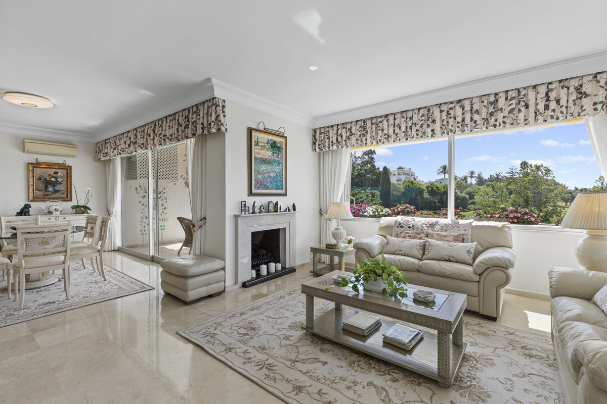 Apartamentos de 3 dormitorios en venta en Guadalmina Alta – R5117146