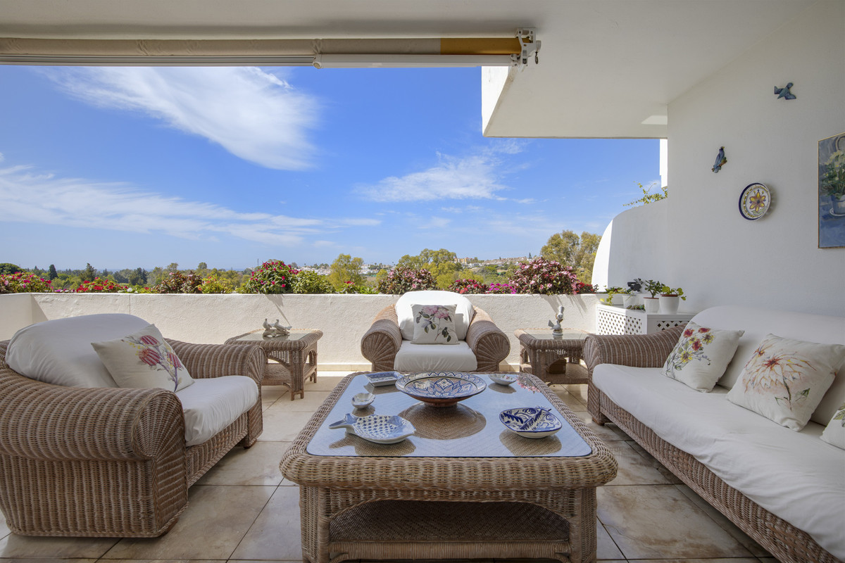 Apartamentos de 3 dormitorios en venta en Guadalmina Alta – R5117146