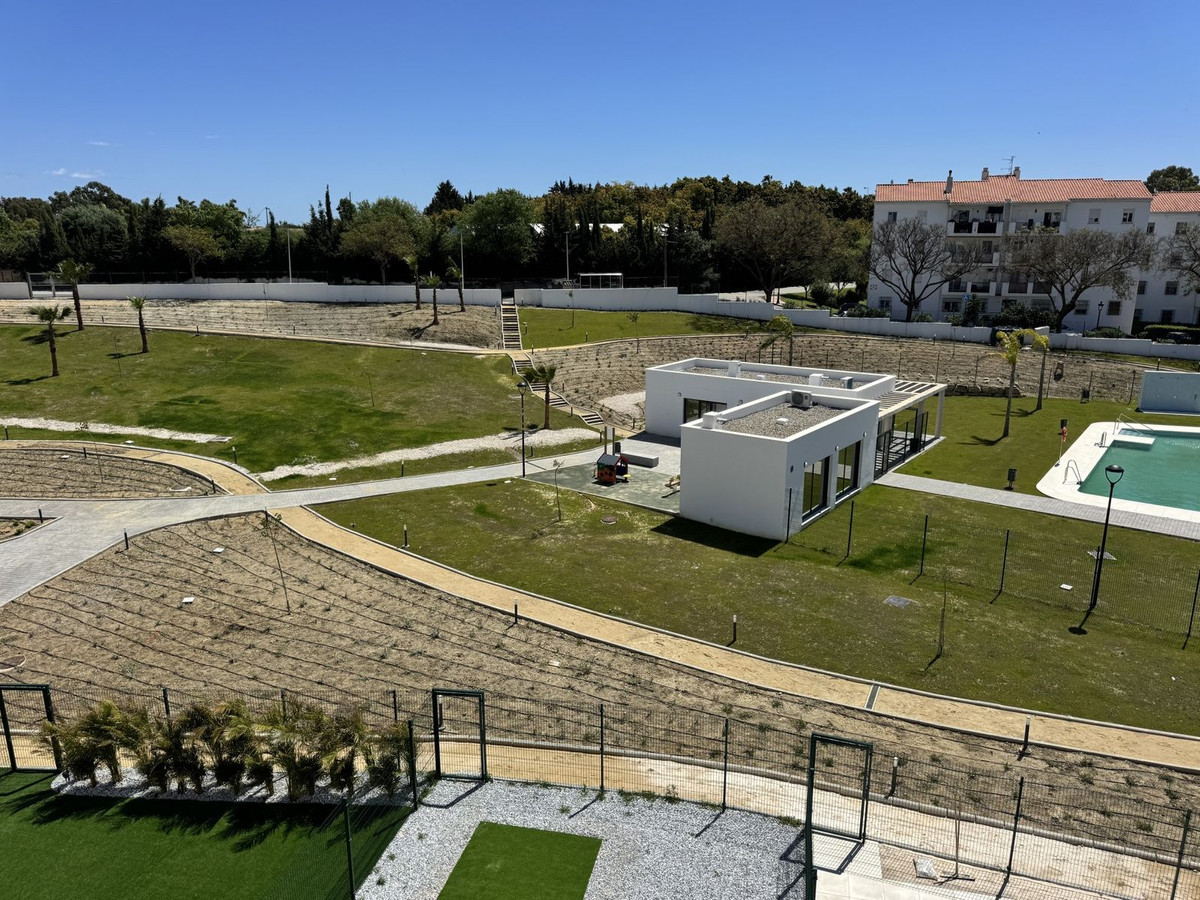 Aticos de 3 dormitorios en venta en Selwo – R4905823
