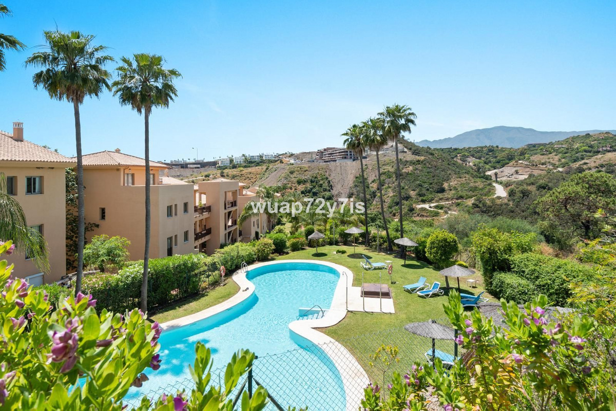 Aticos de 2 dormitorios en venta en Selwo – R5124094