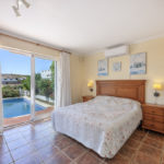 Villas de 4 dormitorios en venta en La Cala de Mijas – R5058061