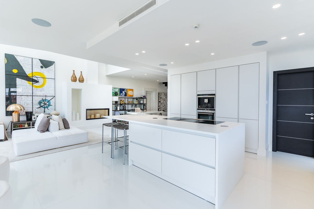 4 bedroom Townhouses for sale in Sierra Blanca – R5118889