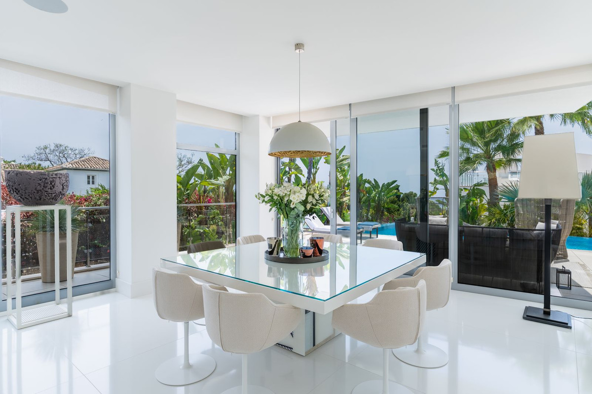 4 bedroom Townhouses for sale in Sierra Blanca – R5118889