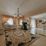 Villas de 5 dormitorios en venta en Guadalmina Baja – R5110717
