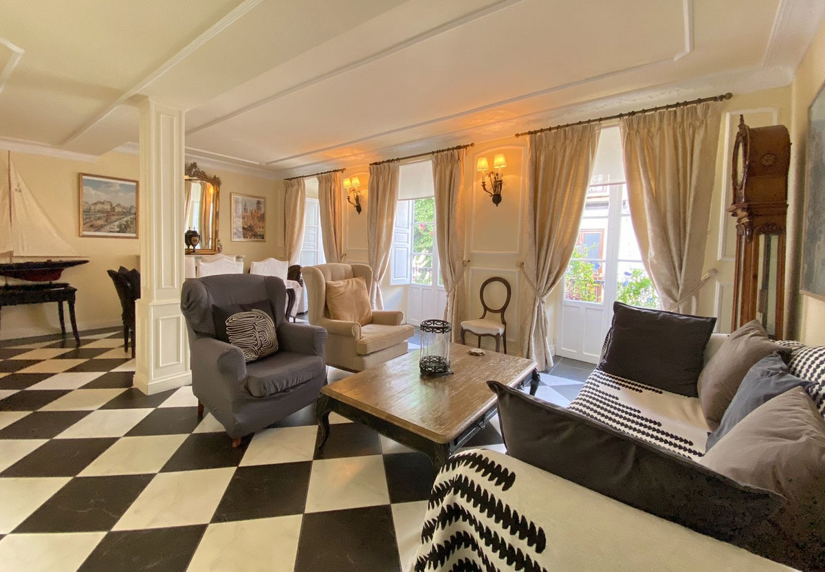4 bedroom Penthouses for sale in Marbella – R5120641