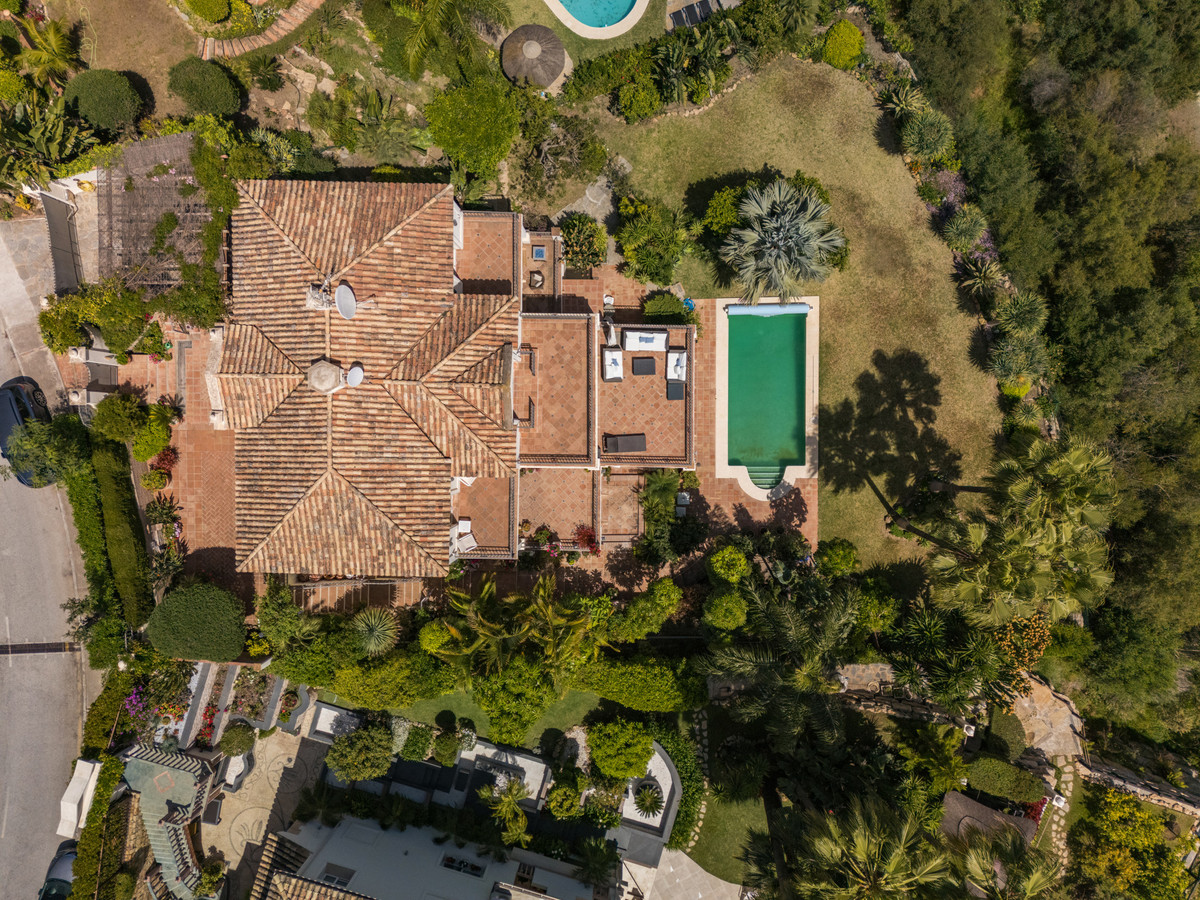 Villas de 5 dormitorios en venta en Los Arqueros – R4860253