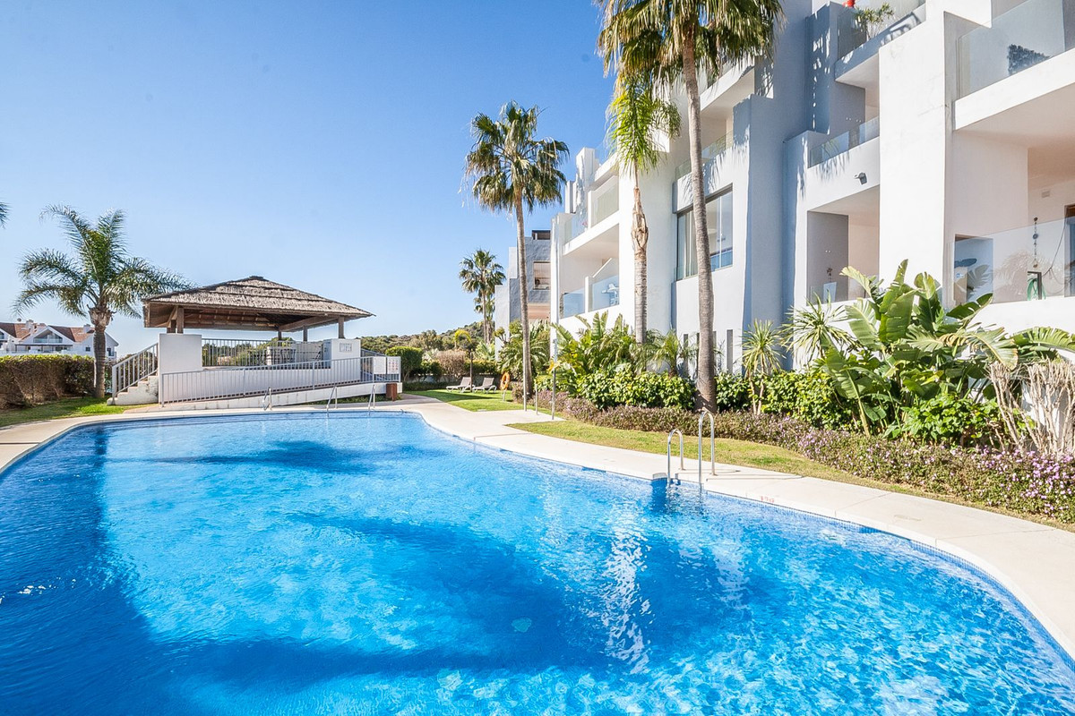 2 bedroom Apartments for sale in La Cala de Mijas – R5124061