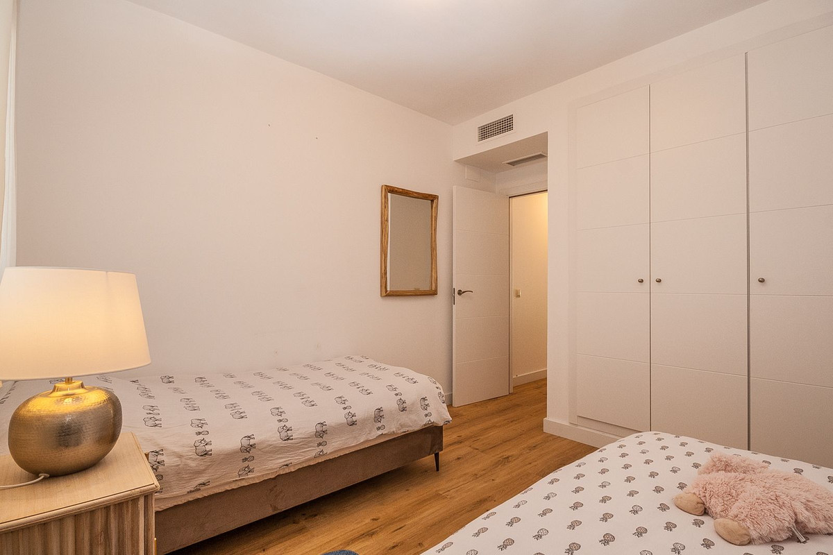 2 bedroom Apartments for sale in La Cala de Mijas – R5124061