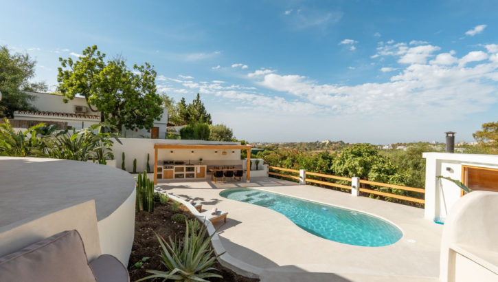 Villas de 4 dormitorios en venta en Guadalmina Alta – R5121763 en 