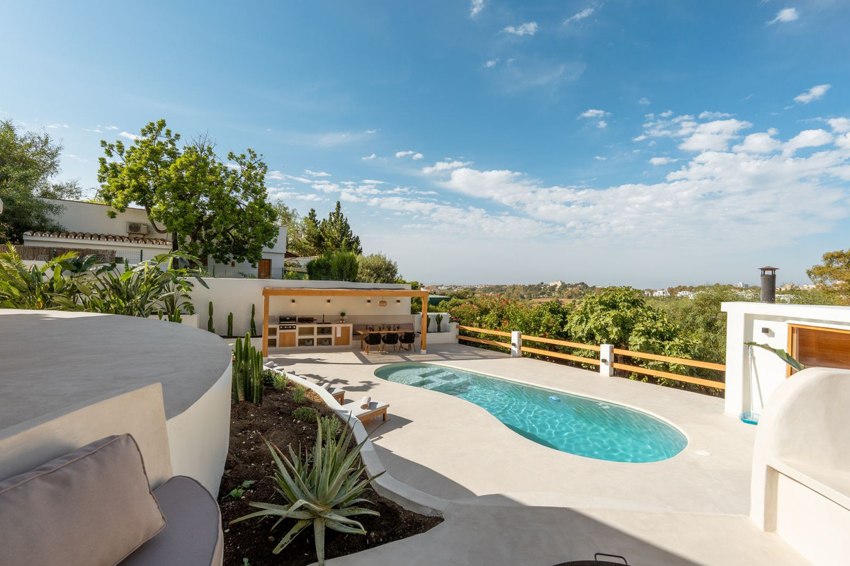 Villas de 4 dormitorios en venta en Guadalmina Alta – R5121763