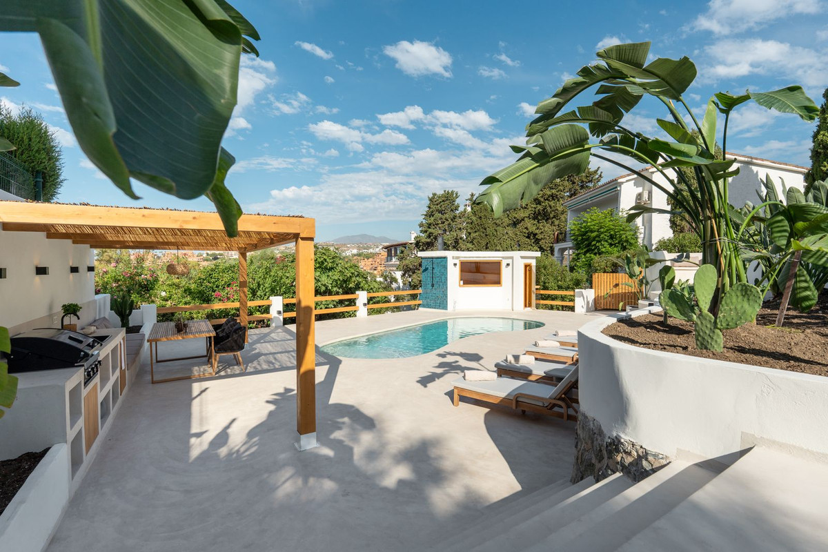 Villas de 4 dormitorios en venta en Guadalmina Alta – R5121763