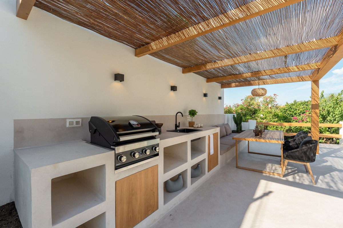 Villas de 4 dormitorios en venta en Guadalmina Alta – R5121763