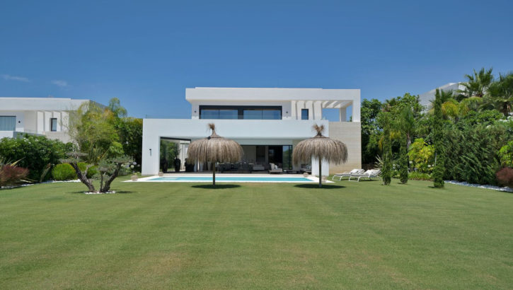 Villas de 4 dormitorios en venta en Mijas – R5117032 en 