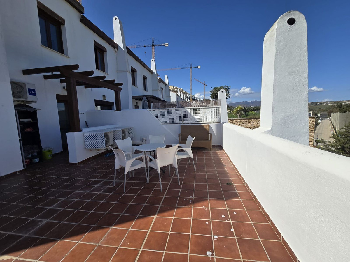 3 bedroom Apartments for sale in La Cala de Mijas – R4967056