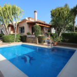 Villas de 6 dormitorios en venta en Cabopino – R5114500
