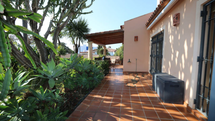Villas de 6 dormitorios en venta en Cabopino – R5114500 en 