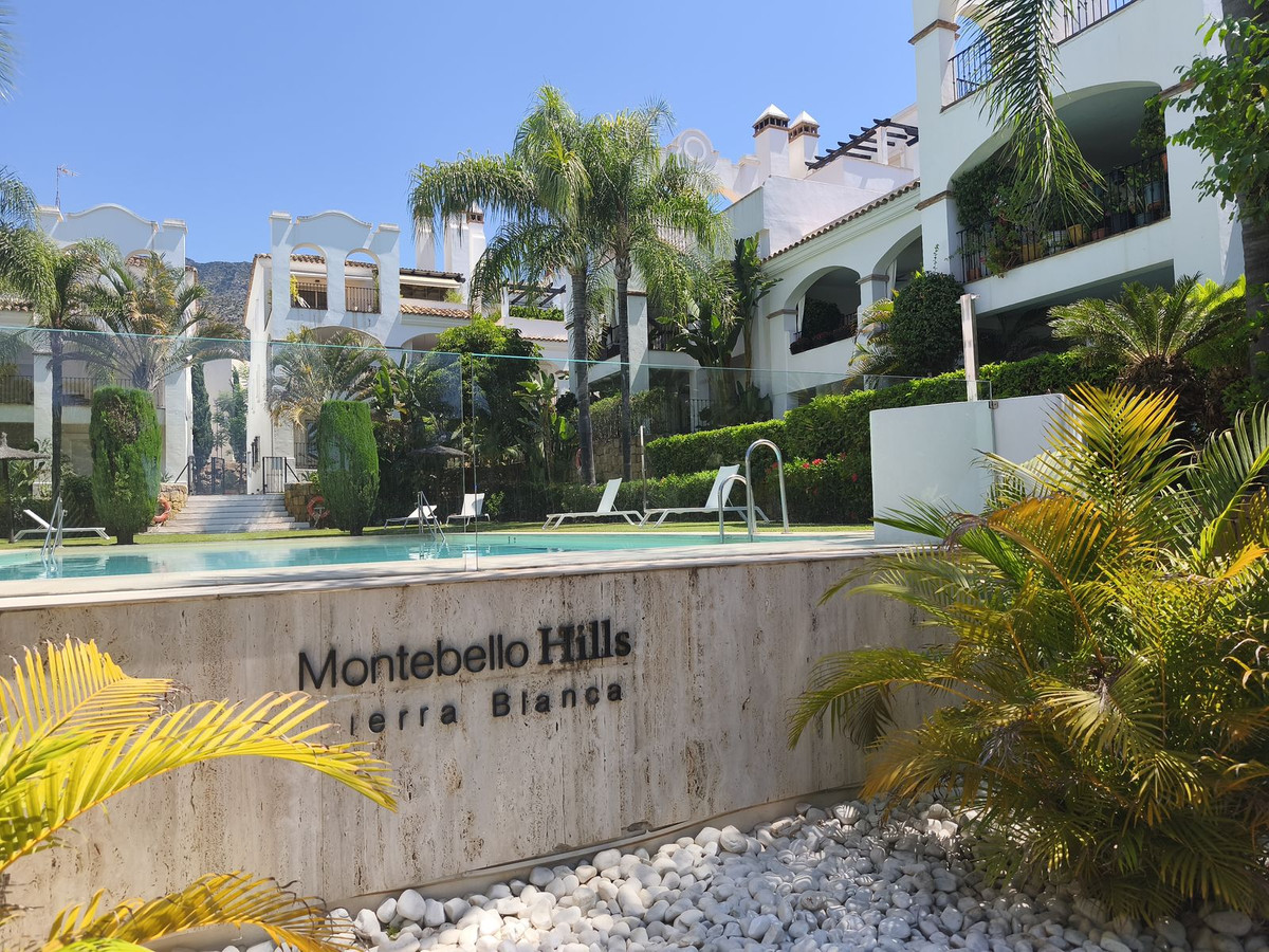 3 bedroom Apartments for sale in Marbella – R5108431
