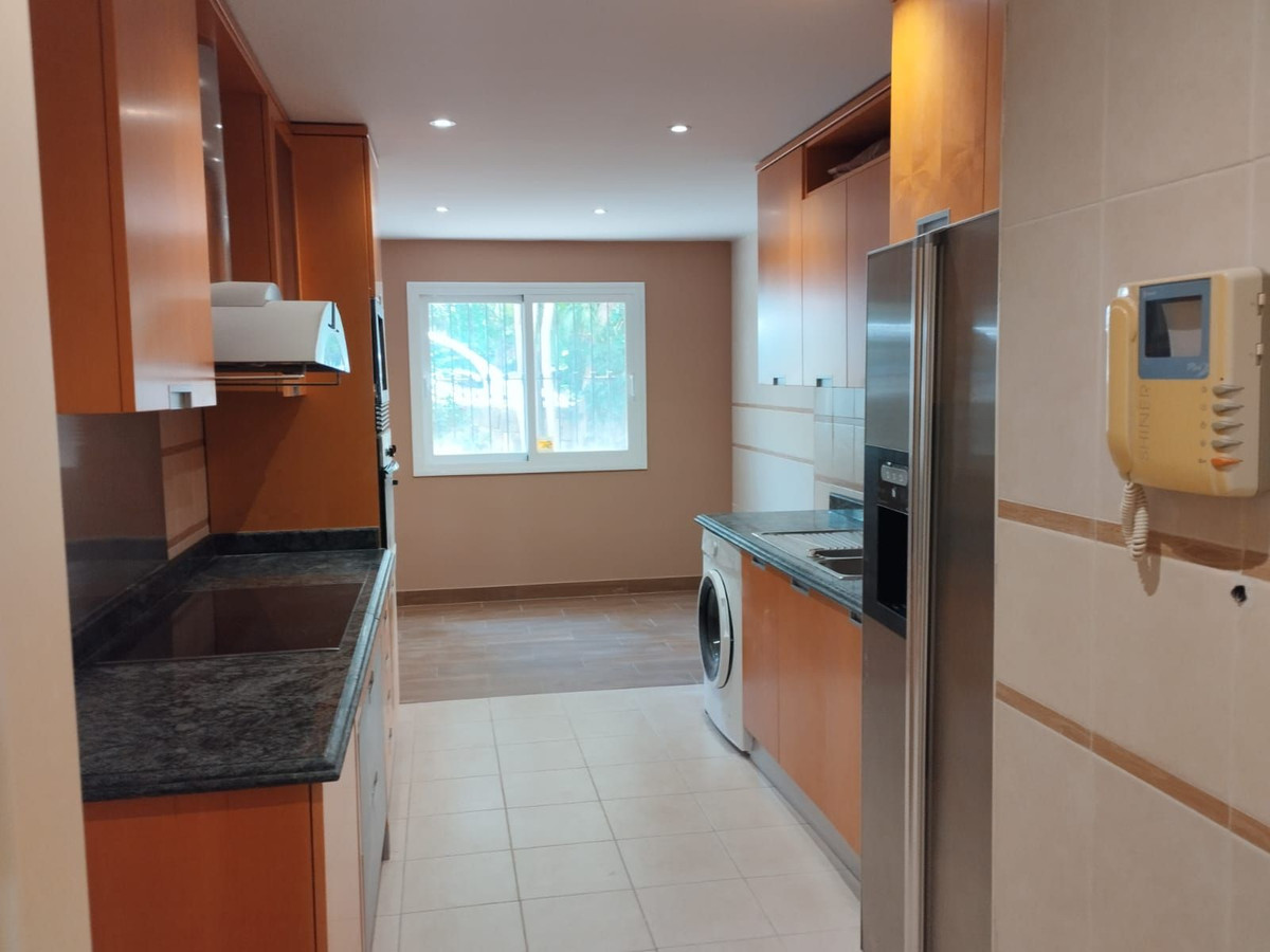 3 bedroom Apartments for sale in Marbella – R5108431