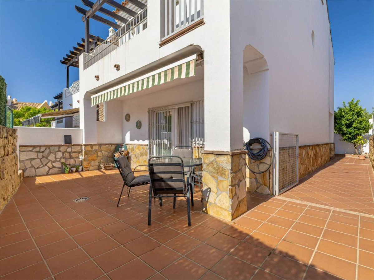 Pareados de 3 dormitorios en venta en Marbella – R5111407