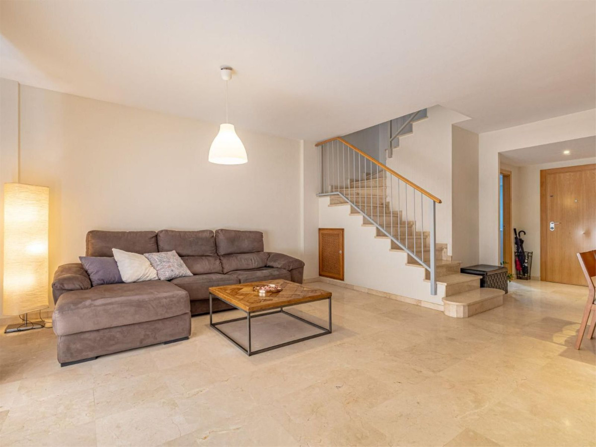 Pareados de 3 dormitorios en venta en Marbella – R5111407