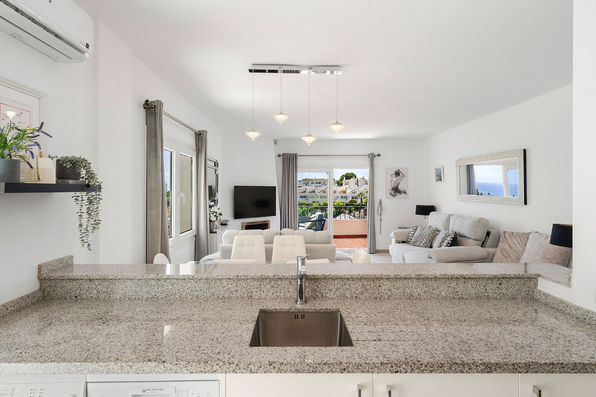 2 bedroom Apartments for sale in Calahonda – R5122036