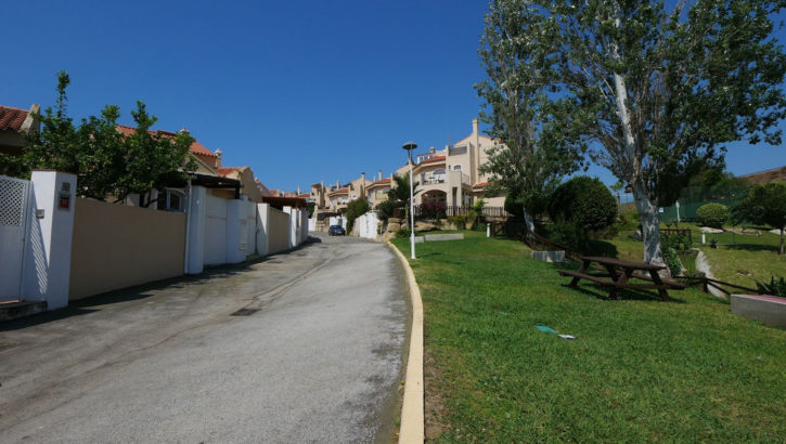 3 bedroom Semi-detached for sale in Riviera del Sol – R5083201 in 