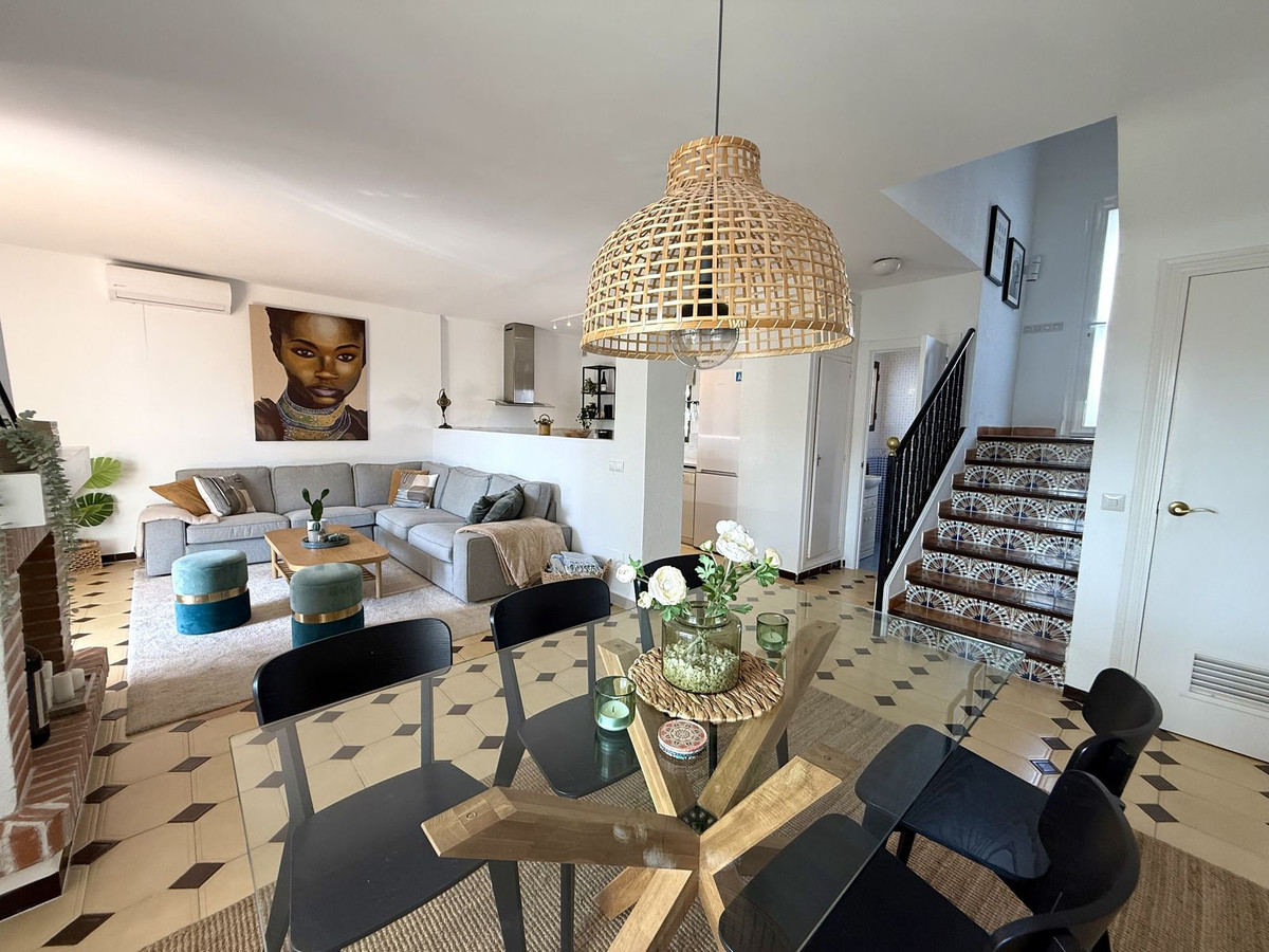 3 bedroom Townhouses for sale in Riviera del Sol – R5109538