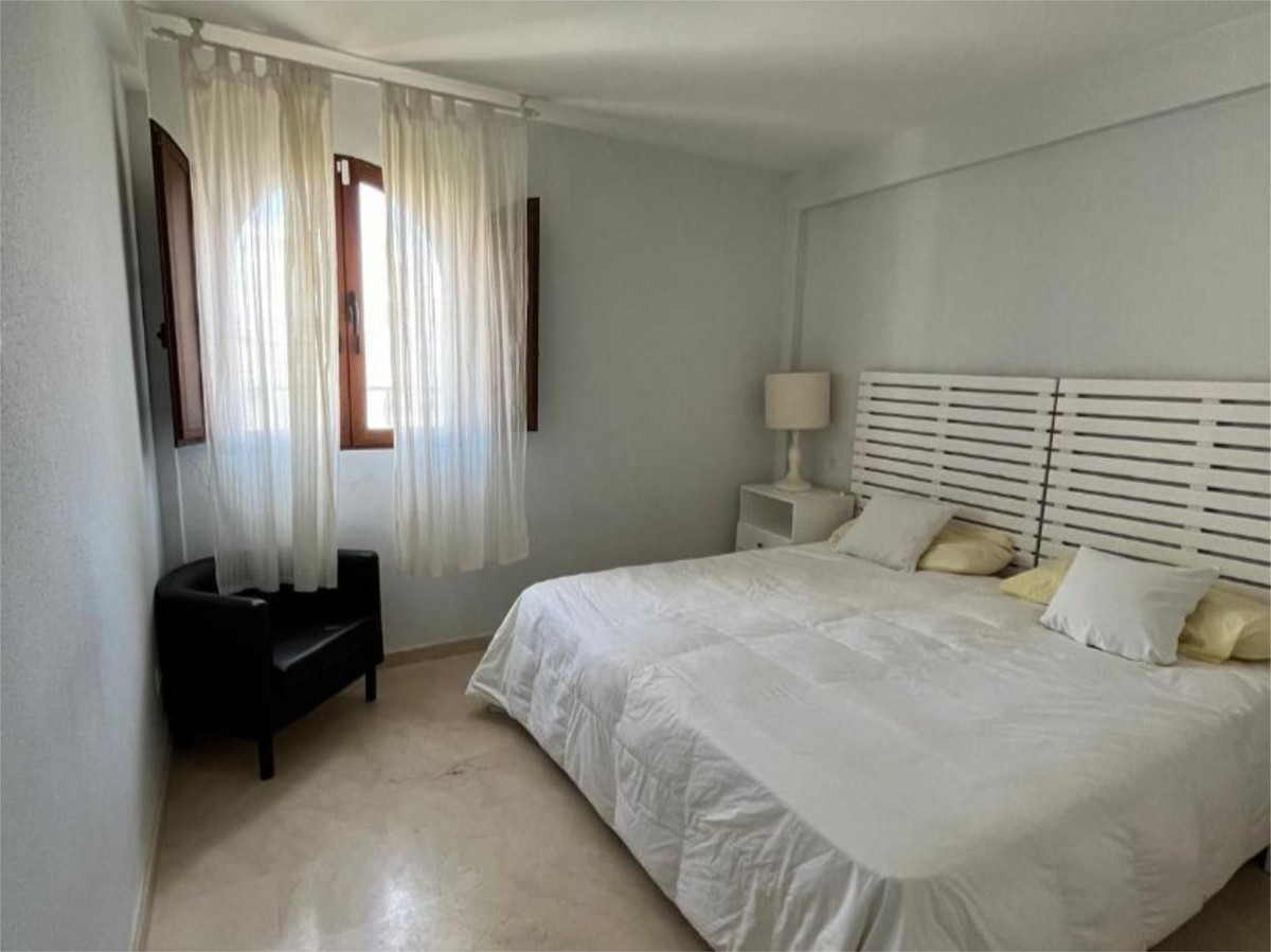 4 bedroom Townhouses for sale in Calahonda – R5118289