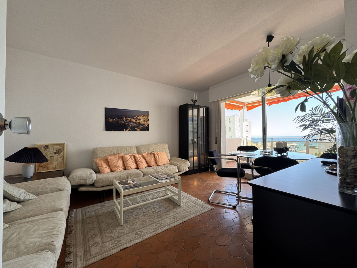 1 bedroom Apartments for sale in Marbella – R5112283