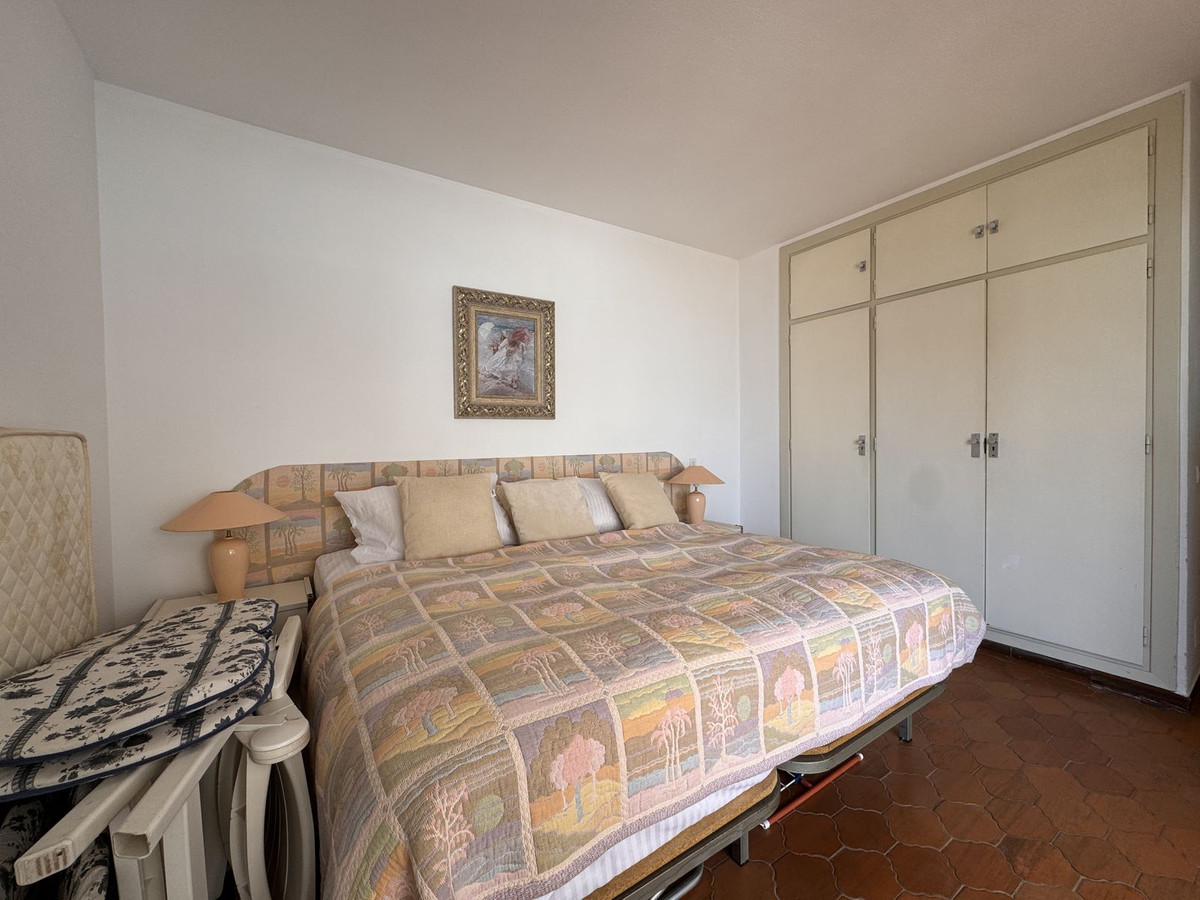 1 bedroom Apartments for sale in Marbella – R5112283