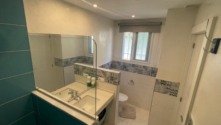 7 bedroom Villas for sale in Marbella – R5117905 in 