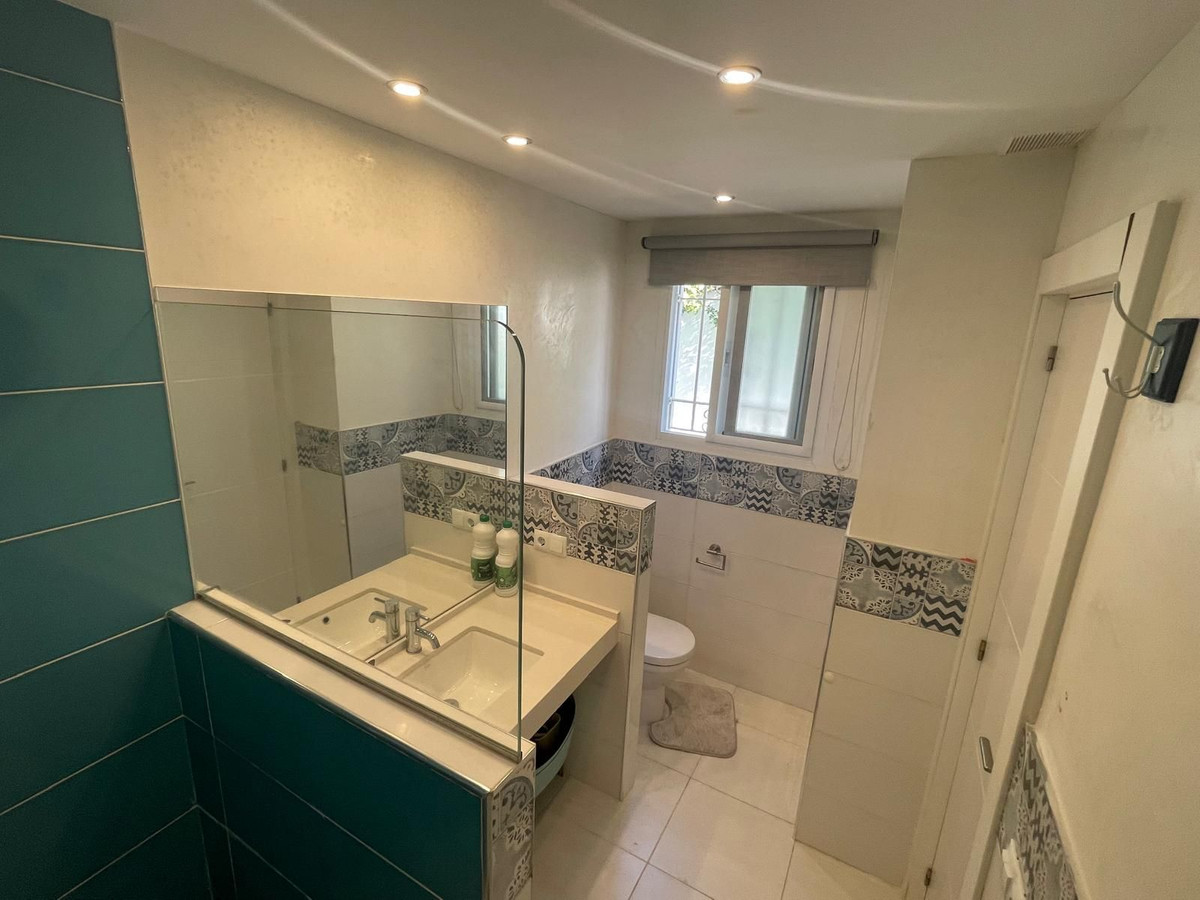 Villas de 7 dormitorios en venta en Marbella – R5117905