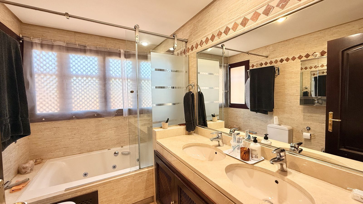 Apartamentos de 2 dormitorios en venta en La Mairena – R5111605