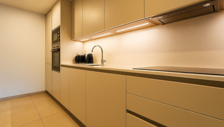 Apartamentos de 3 dormitorios en venta en Elviria – R5118931 en 