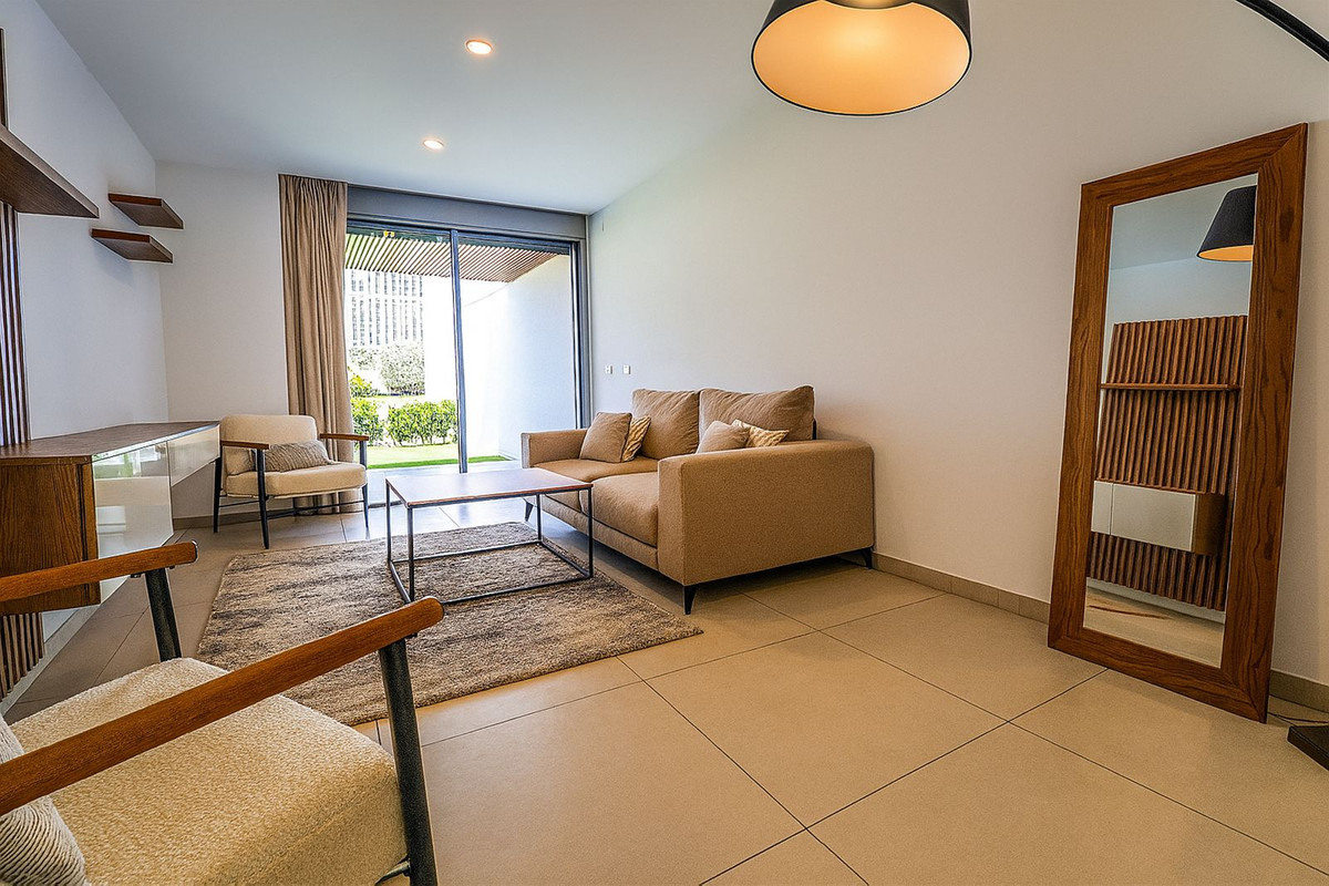 Apartamentos de 3 dormitorios en venta en Elviria – R5118931