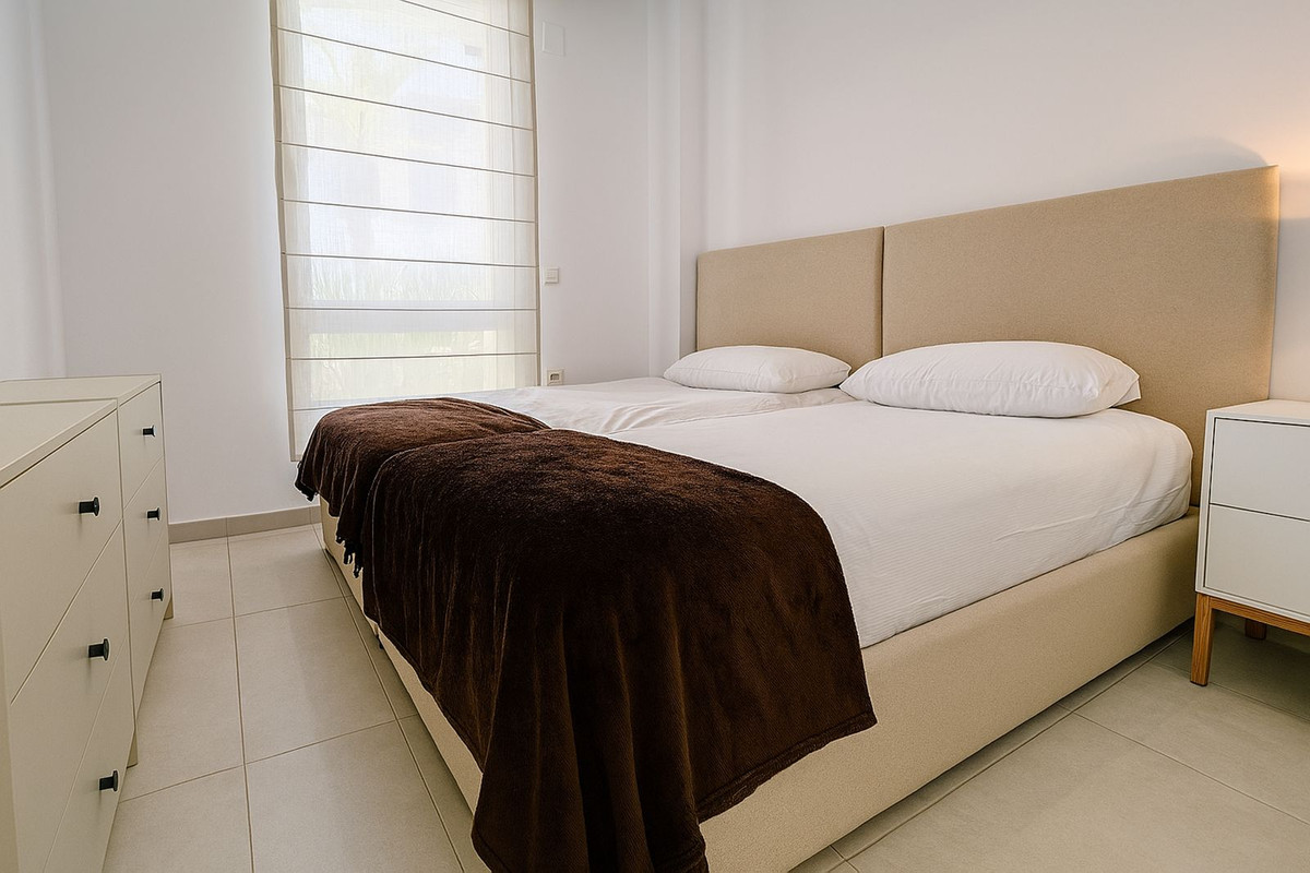 Apartamentos de 3 dormitorios en venta en Elviria – R5118931