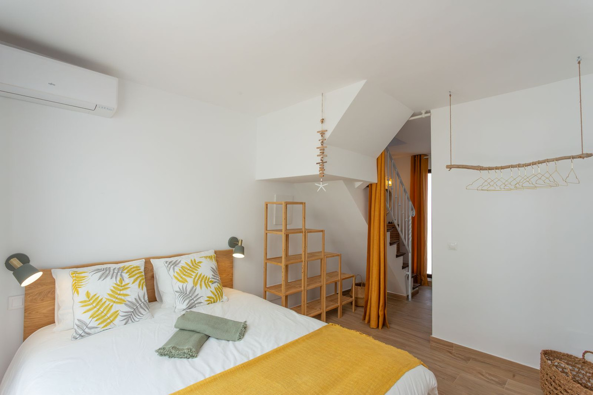 Adosados de 1 dormitorio en venta en Nueva Milla de Oro – R5123158