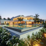 Villas de 7 dormitorios en venta en Marbella – R5117725