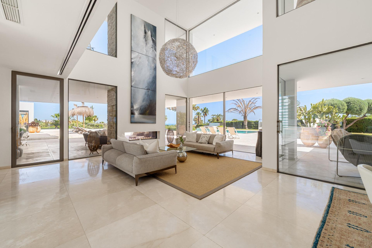 Villas de 7 dormitorios en venta en Marbella – R5117725