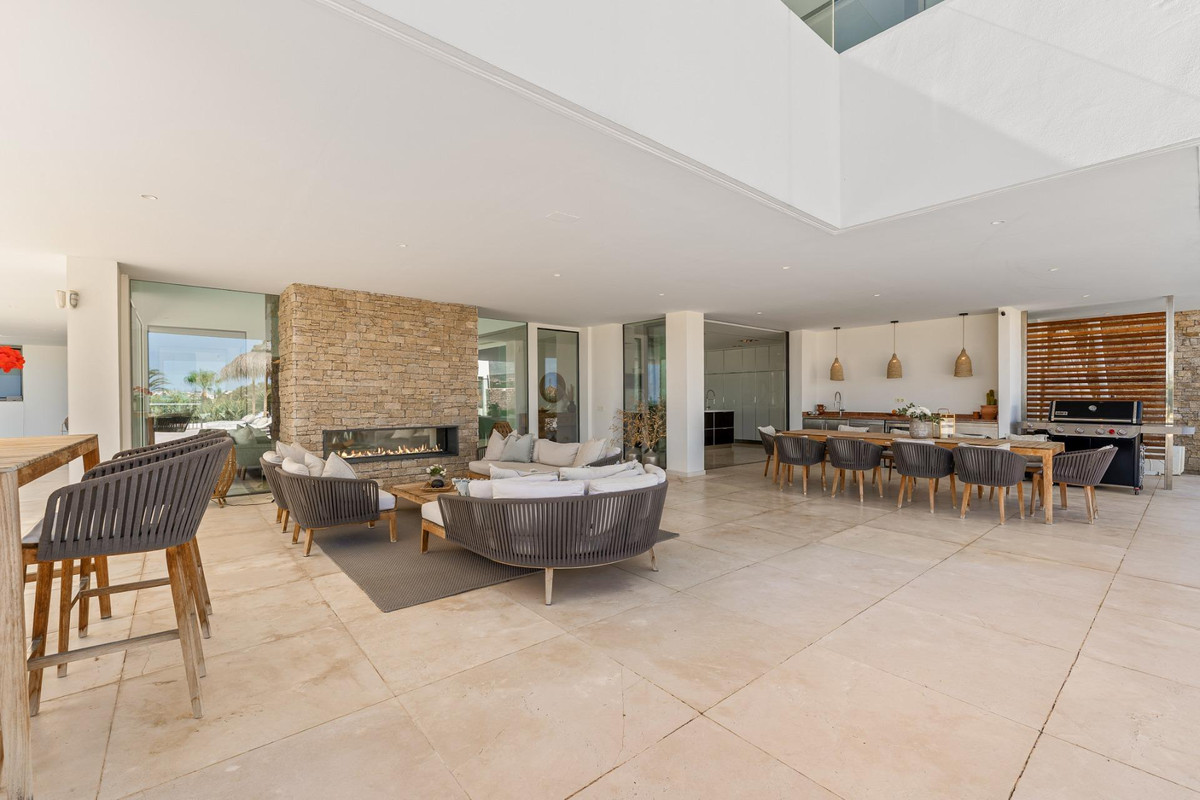 Villas de 7 dormitorios en venta en Marbella – R5117725