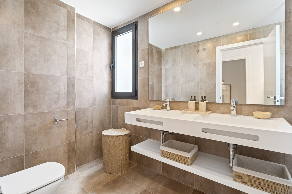 Apartamentos de 2 dormitorios en venta en Selwo – R5116888