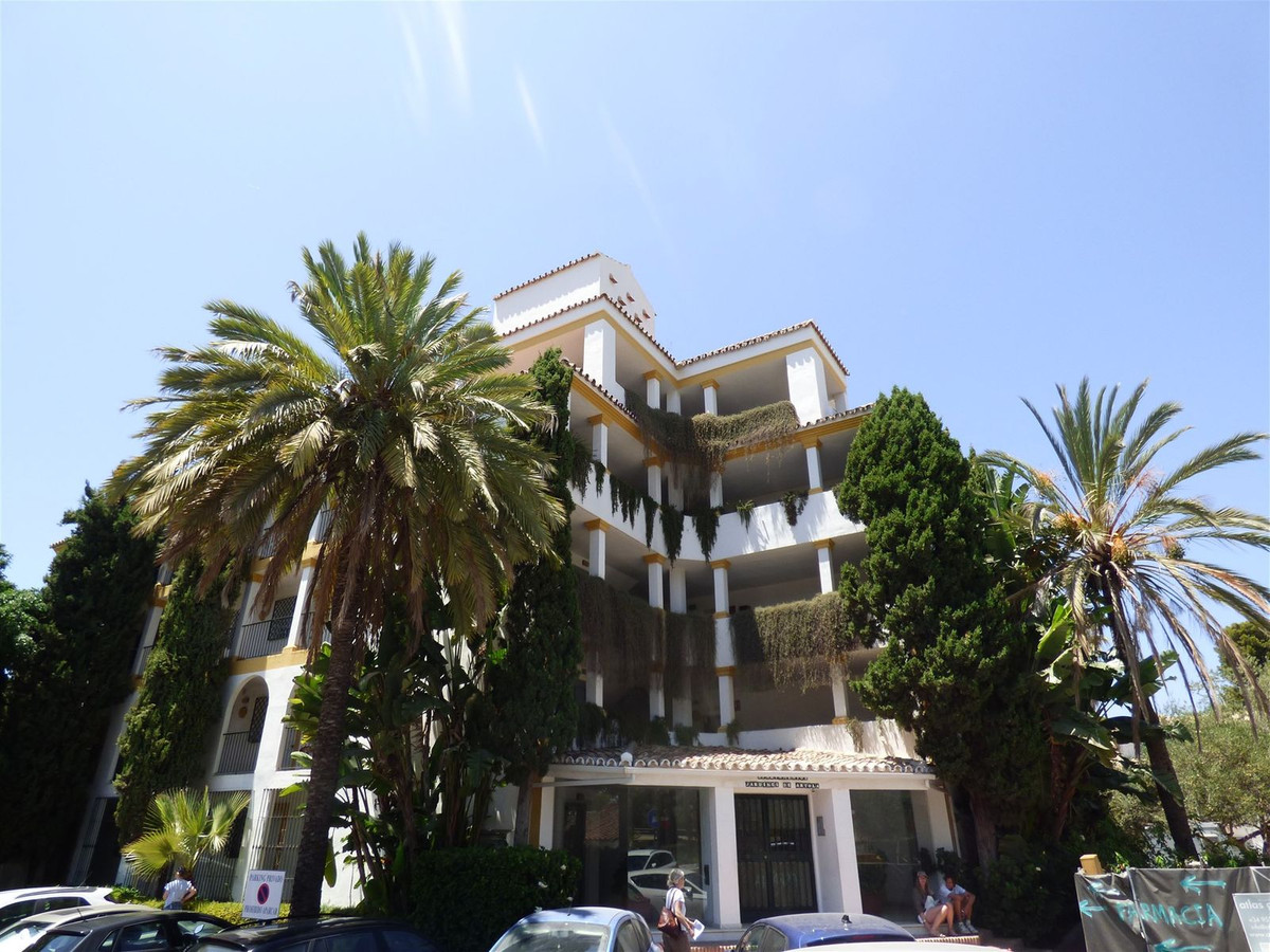 2 bedroom Apartments for sale in Marbella – R5116609