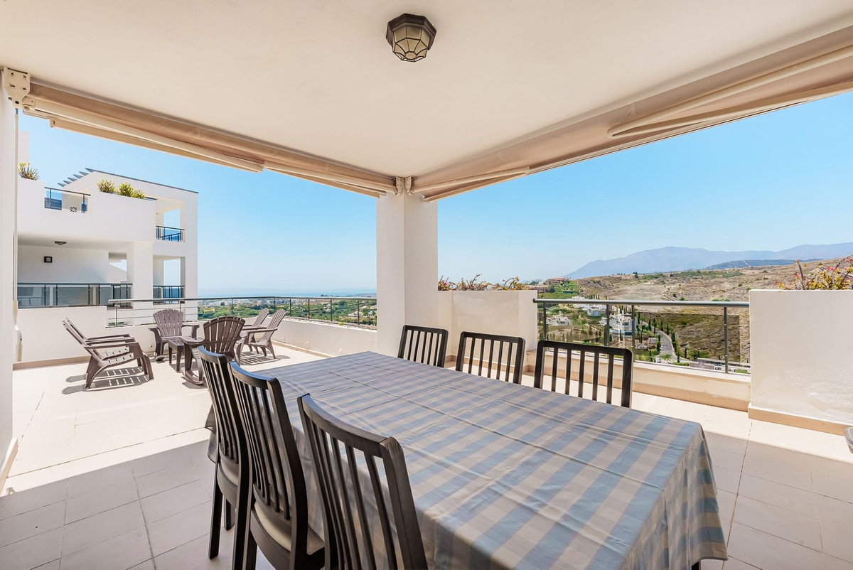 2 bedroom Apartments for sale in Los Flamingos – R5110855